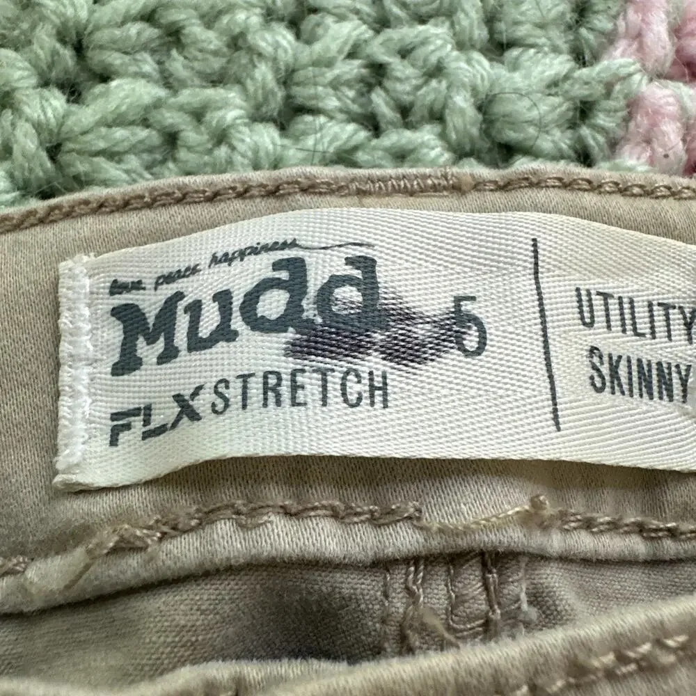 Mudd Size 5 FLX Stretch Khaki Pants Utility Skinny Zip Detailing Women’s/juniors